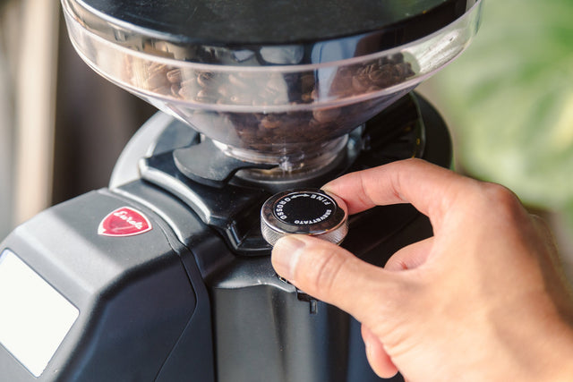 Eureka Zenith 65E High-Speed Espresso Grinder black adjustment knob, Clive Coffee - Lifestyle